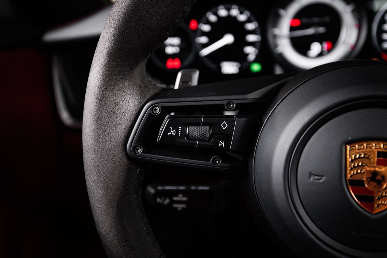 Certified 2022 Porsche 911 Turbo S AWD/4WD image 17