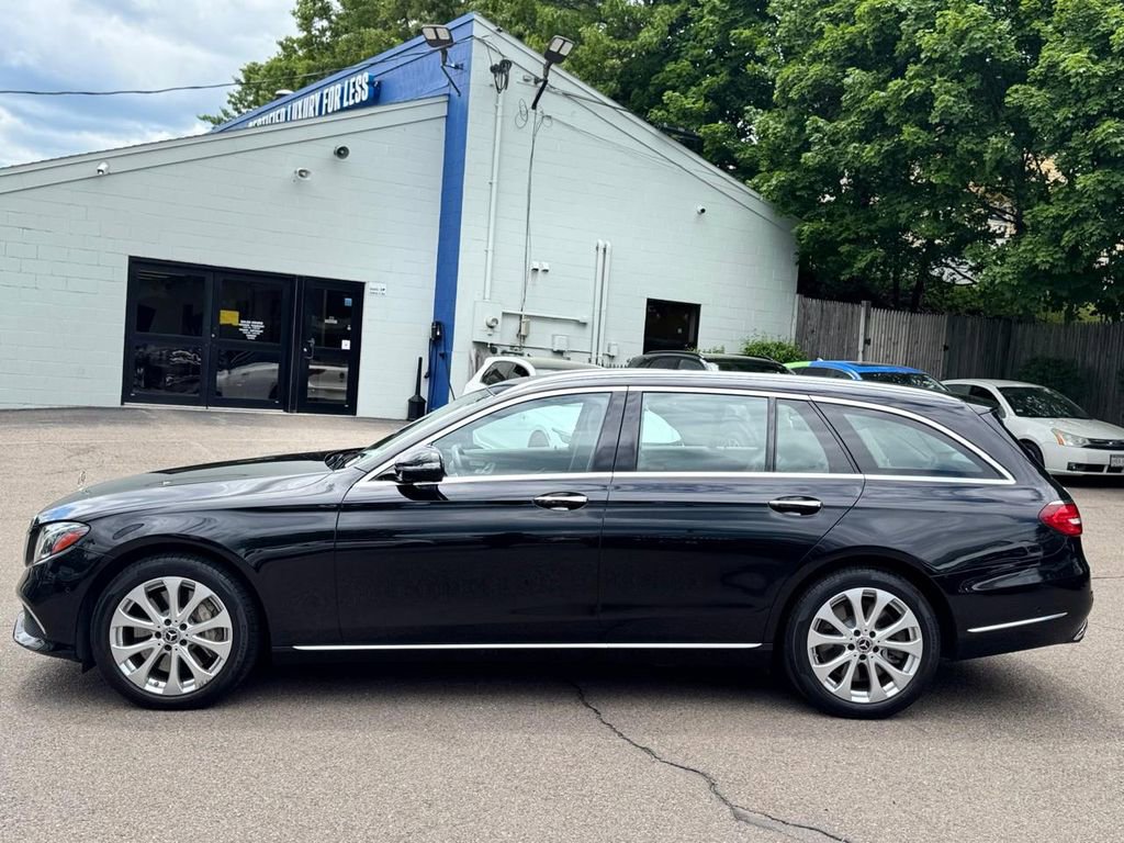 Used 2020 Mercedes-Benz E 450 4MATIC Wagon image 3
