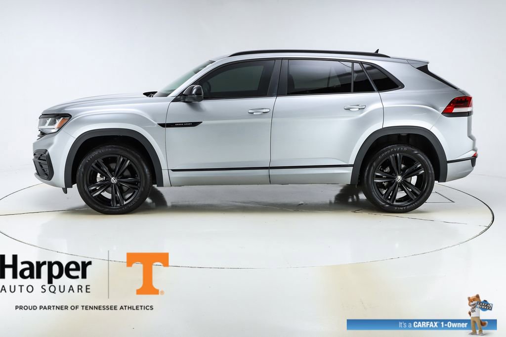 Used 2023 Volkswagen Atlas Cross Sport SEL R-Line image 2