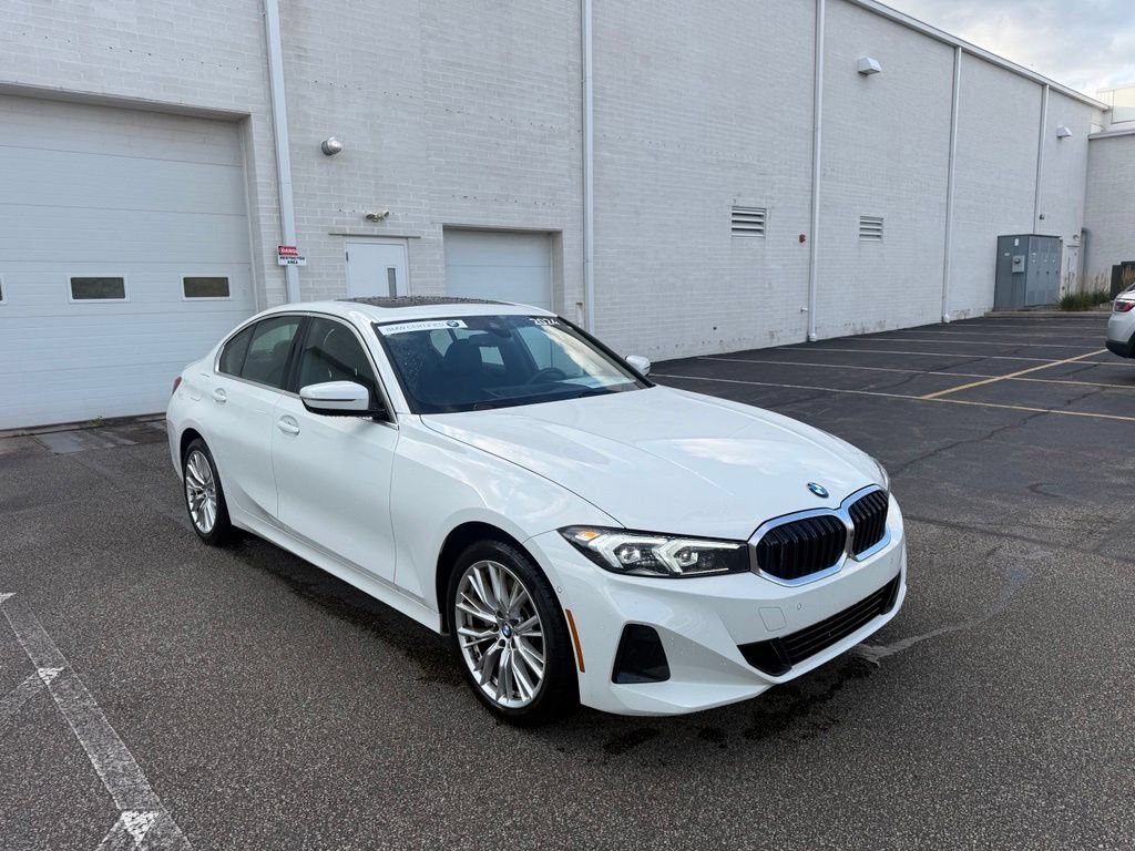 Used 2024 BMW 330i xDrive Sedan w/ Premium Package AWD/4WD image 7