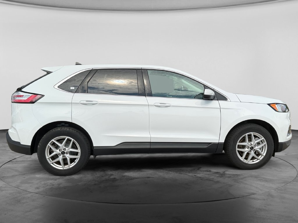 Used 2024 Ford Edge SEL AWD/4WD image 11
