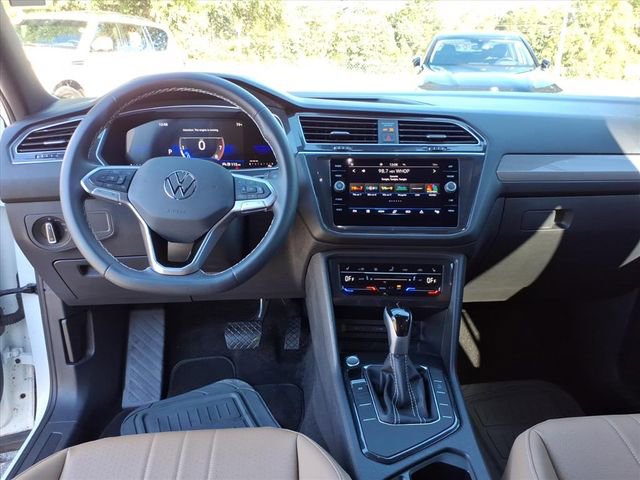 Used 2023 Volkswagen Tiguan SE image 7