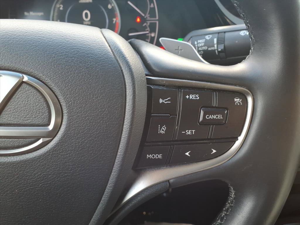 Certified 2023 Lexus ES 250 w/ Premium Package image 16