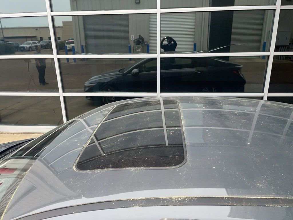 Used 2024 Hyundai Elantra Limited image 5