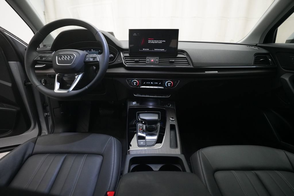 Used 2023 Audi Q5 2.0T Premium w/ Convenience Package AWD/4WD image 5