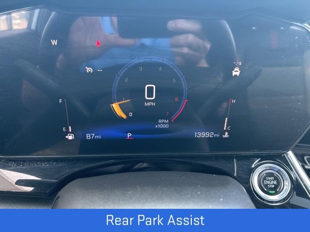 Certified 2025 Chevrolet Trax RS w/ Sunroof Package FWD image 10