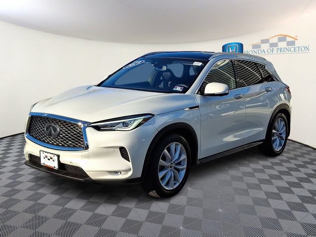 Used 2019 INFINITI QX50 Essential w/ Premium Heat Package AWD/4WD image 3