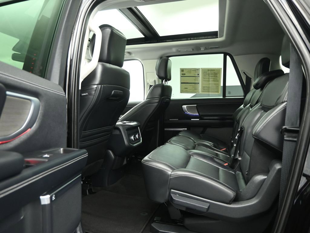 Certified 2025 Ford Expedition Max Platinum image 20