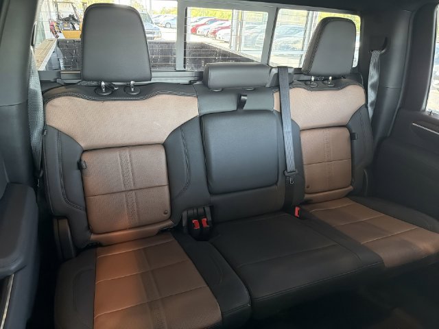 Certified 2026 Chevrolet Silverado 3500 High Country w/ High Country Premium Package AWD/4WD image 17