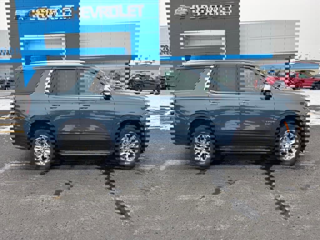 Certified 2025 Chevrolet Tahoe Premier image 2