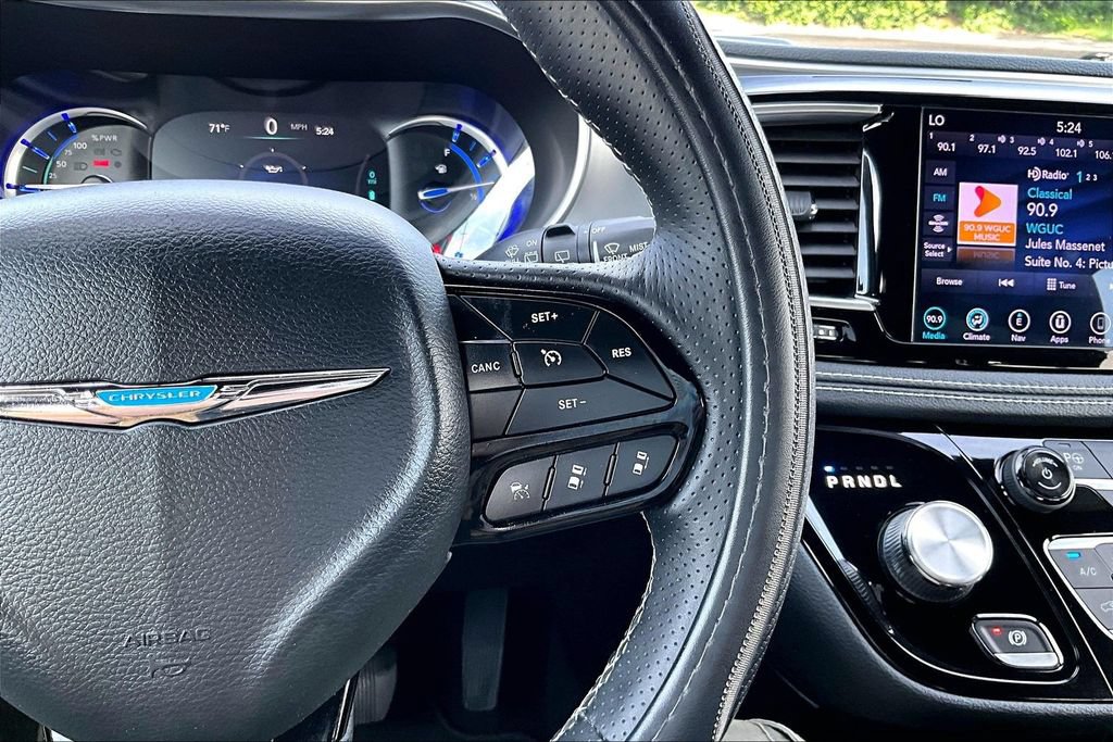 Used 2020 Chrysler Pacifica Limited w/ Advanced Safetytec Group FWD image 19