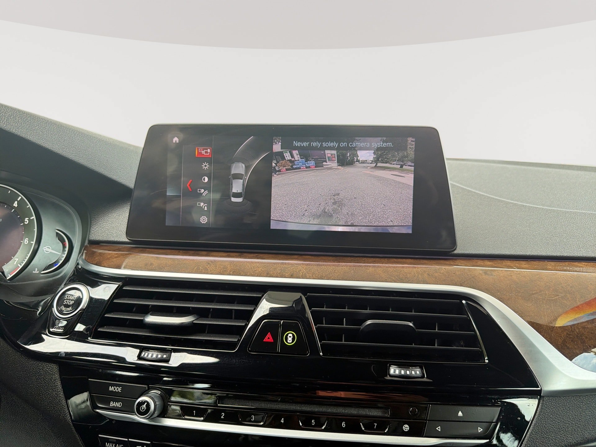 Used 2019 BMW 540i xDrive w/ M Sport Package AWD/4WD image 25