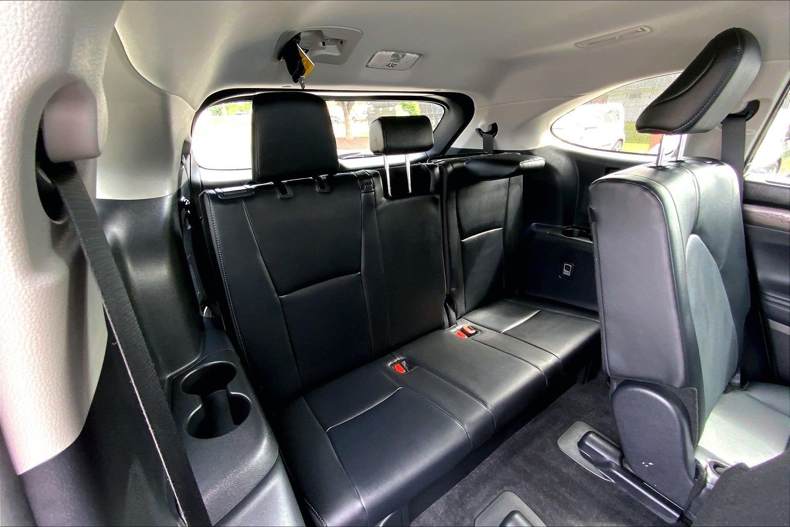 Used 2026 Toyota Highlander Limited AWD/4WD image 33