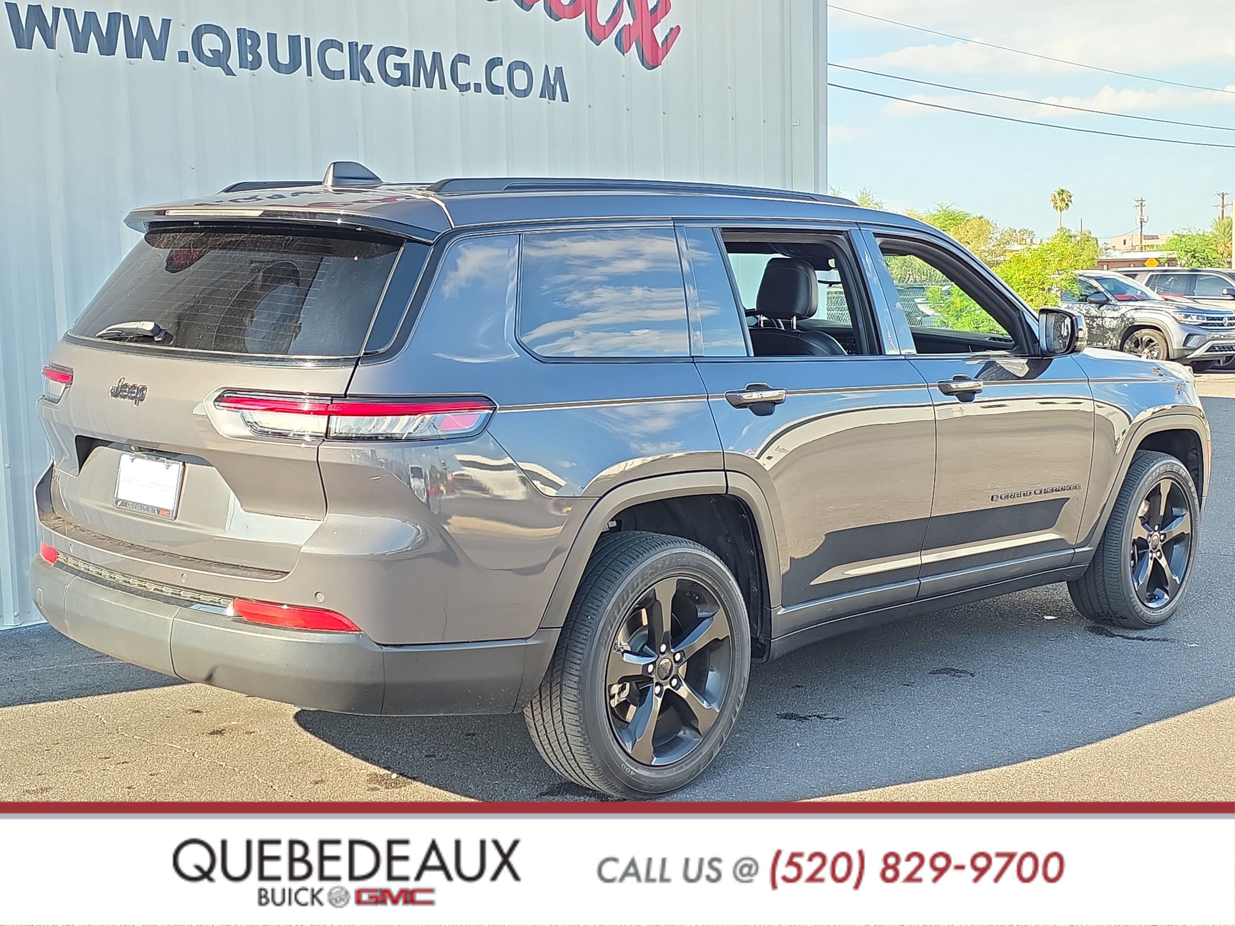 Used 2022 Jeep Grand Cherokee L Laredo RWD image 7