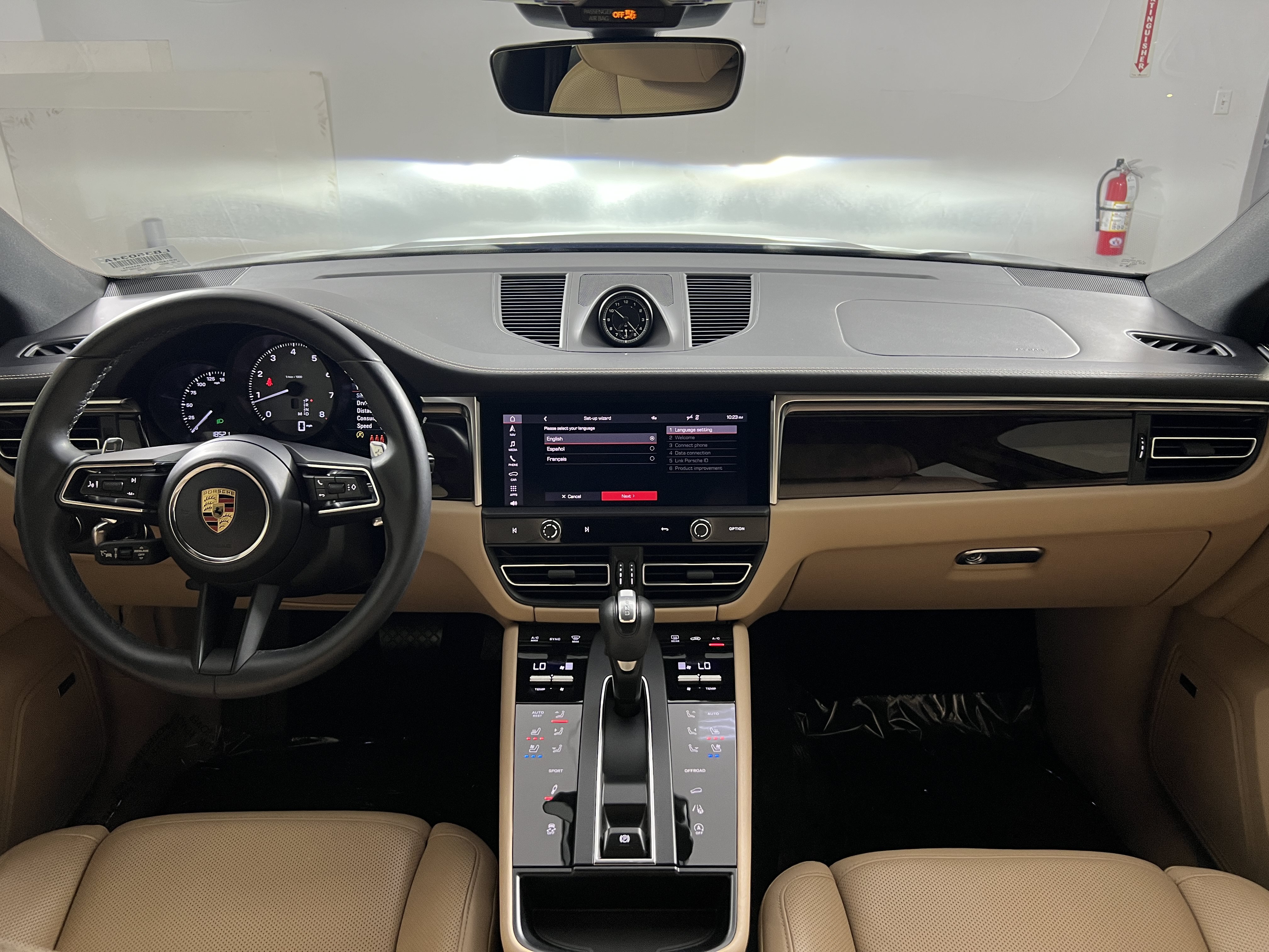 Certified 2024 Porsche Macan S AWD/4WD image 13