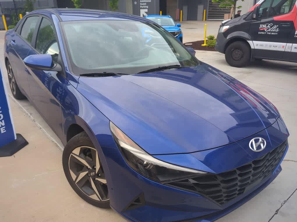 Used 2023 Hyundai Elantra SEL w/ Convenience Package FWD video 1