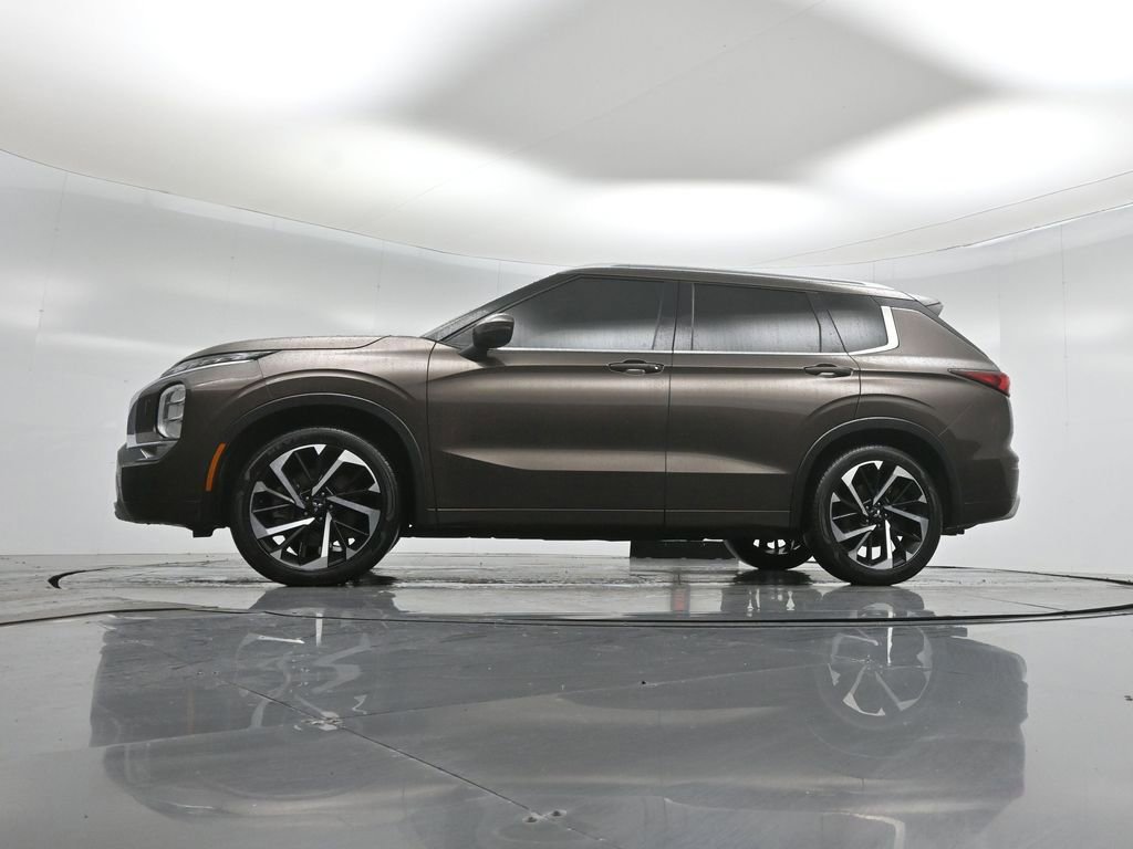 Used 2022 Mitsubishi Outlander SEL image 52