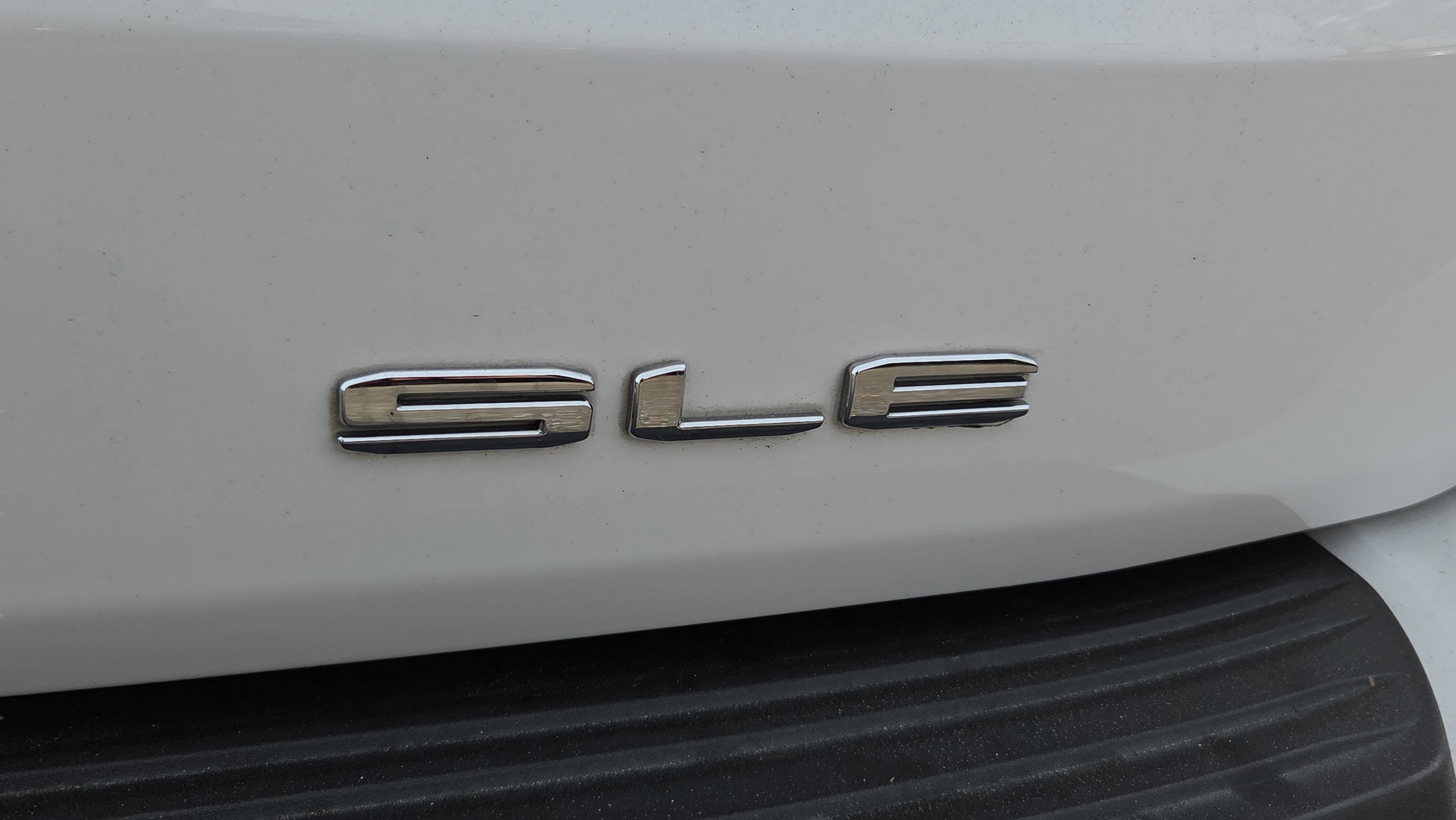 Used 2022 GMC Yukon SLE image 17