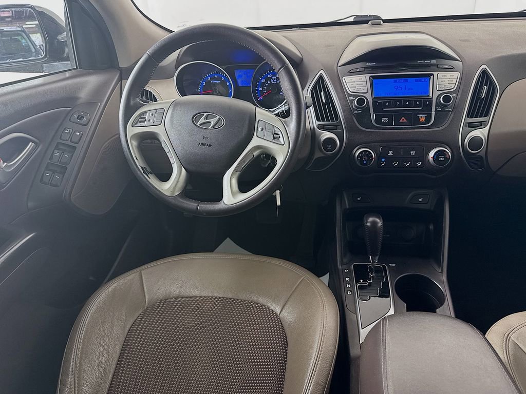 Used 2013 Hyundai Tucson GLS image 25