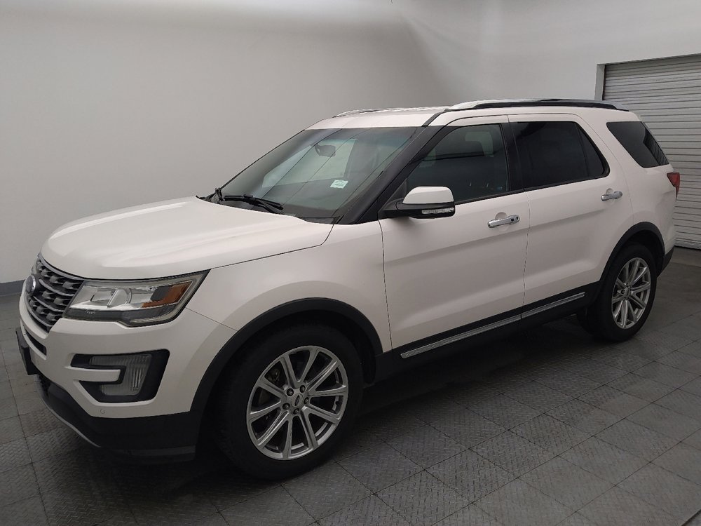 Used 2017 Ford Explorer Limited FWD image 2