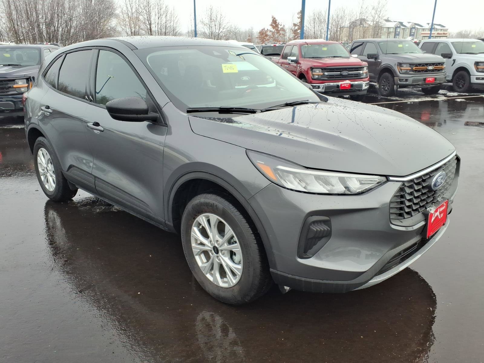 New 2026 Ford Escape Active w/ Cold Weather Package AWD/4WD image 4