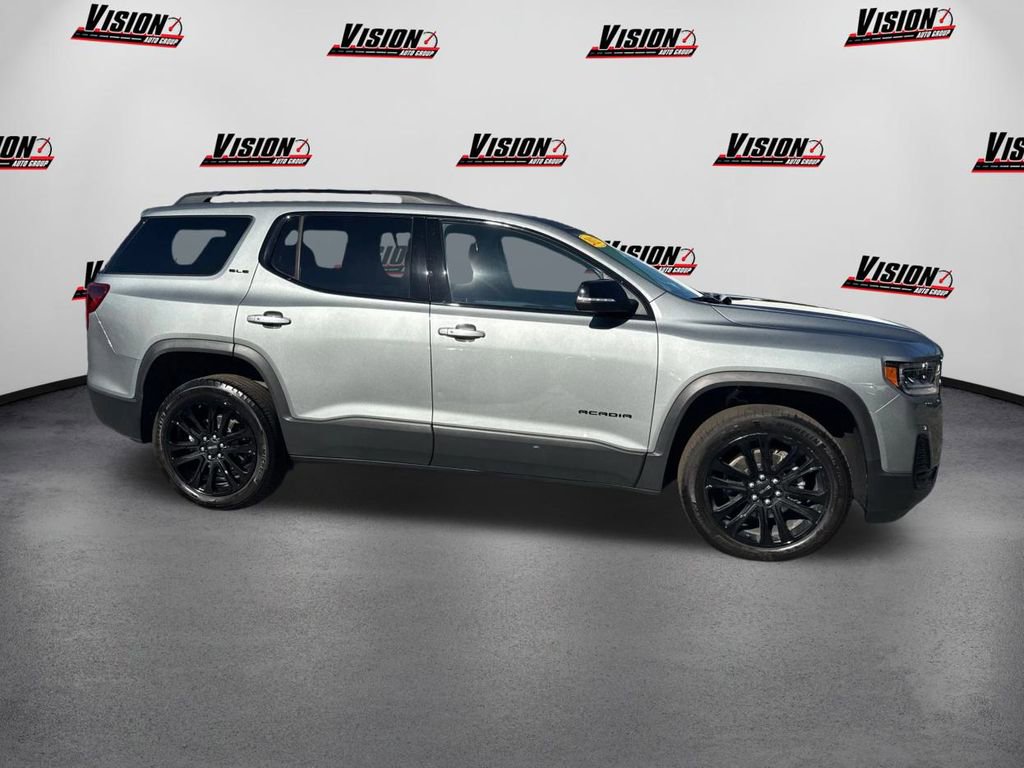Used 2023 GMC Acadia SLE w/ Driver Convenience Package image 4