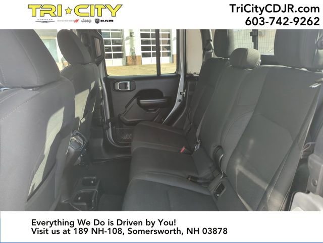 Used 2020 Jeep Gladiator Sport w/ Quick Order Package 24S image 33