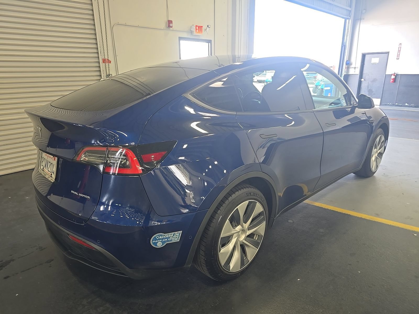 Used 2020 Tesla Model Y Long Range AWD/4WD image 3