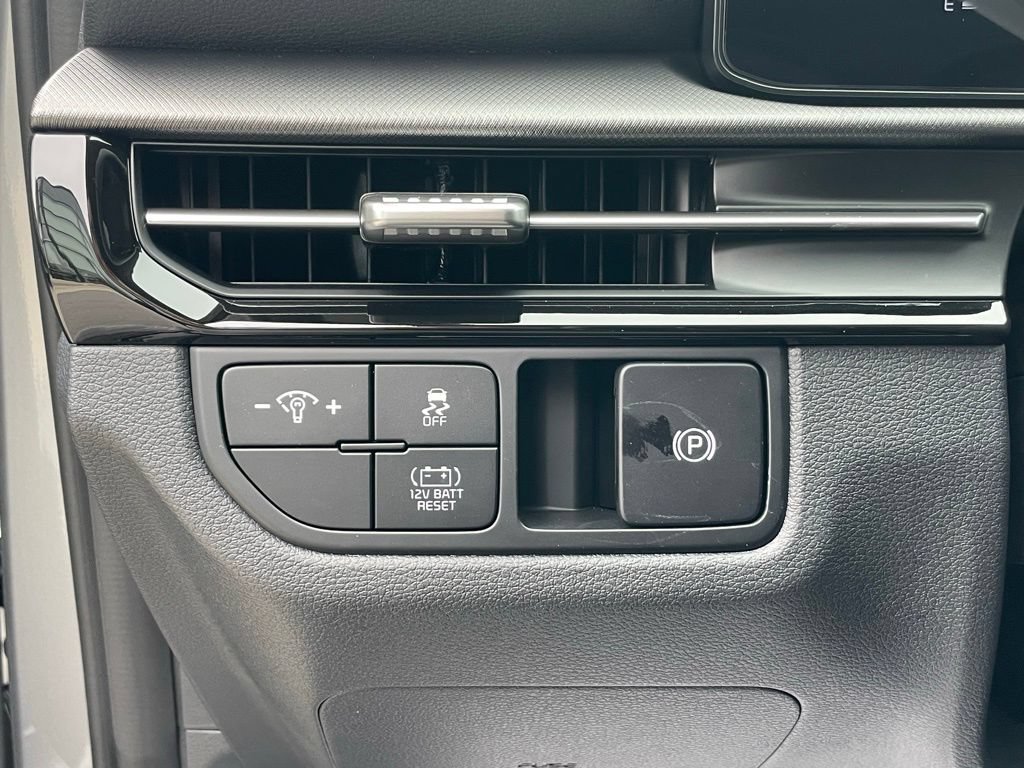 New 2026 Kia Sportage LX FWD image 10