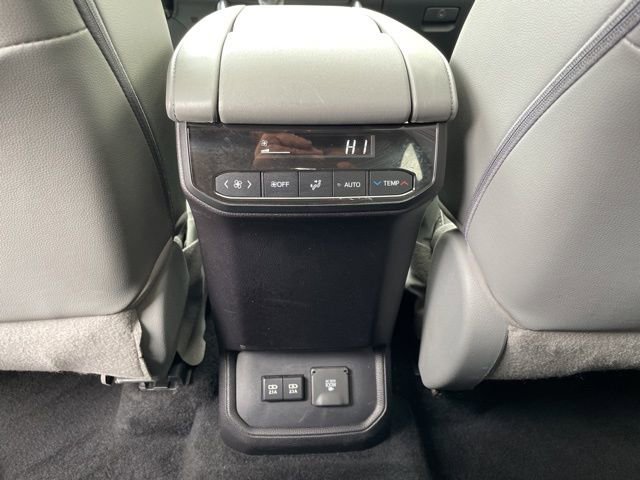 Used 2020 Toyota Highlander Limited AWD/4WD image 28