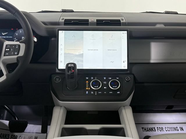 Used 2026 Land Rover Defender 110 S AWD/4WD image 23