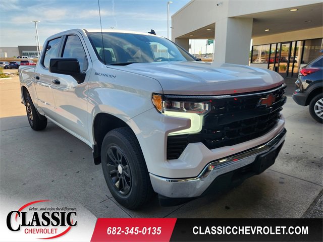 Used 2024 Chevrolet Silverado 1500 LT RWD image 1