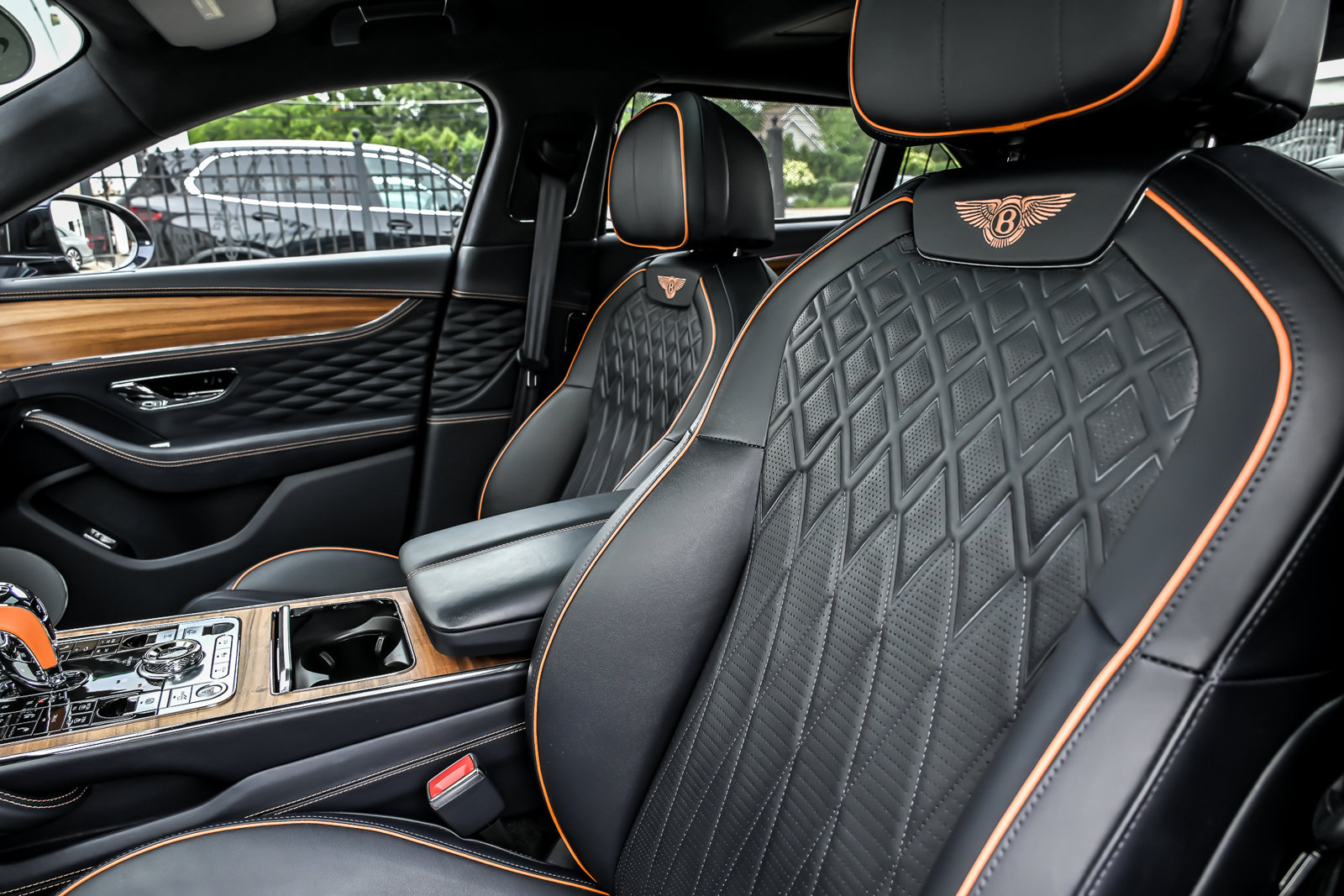 Certified 2023 Bentley Flying Spur Plug-In Hybrid AWD/4WD image 22