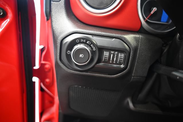 Used 2018 Jeep Wrangler Unlimited Rubicon AWD/4WD image 24