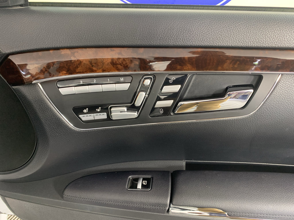 Used 2011 Mercedes-Benz S 550 image 40