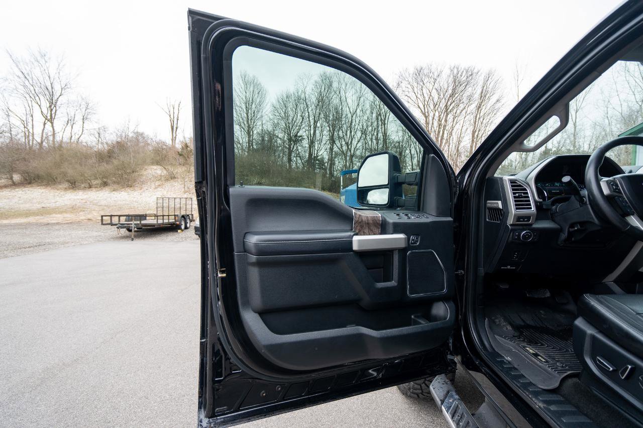 Used 2017 Ford F250 Lariat w/ Lariat Value Package image 11