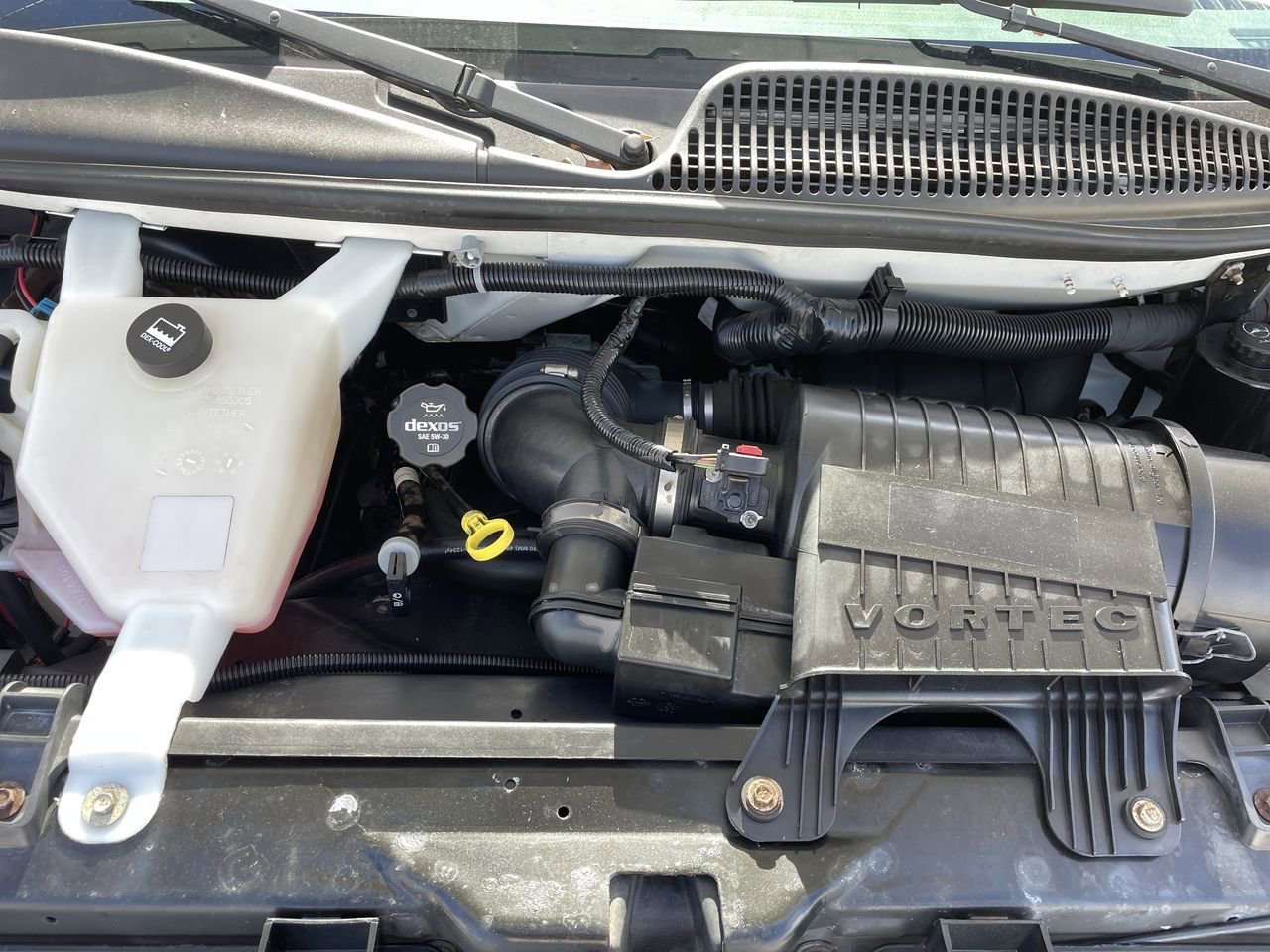 Used 2017 Chevrolet Express 3500 Extended image 11