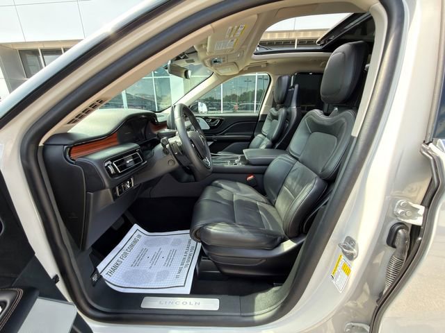 Used 2024 Lincoln Aviator Reserve w/ Equipment Group 201A AWD/4WD image 24