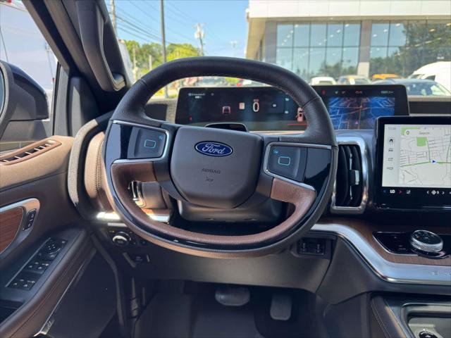 Used 2025 Ford Expedition Max King Ranch AWD/4WD image 19