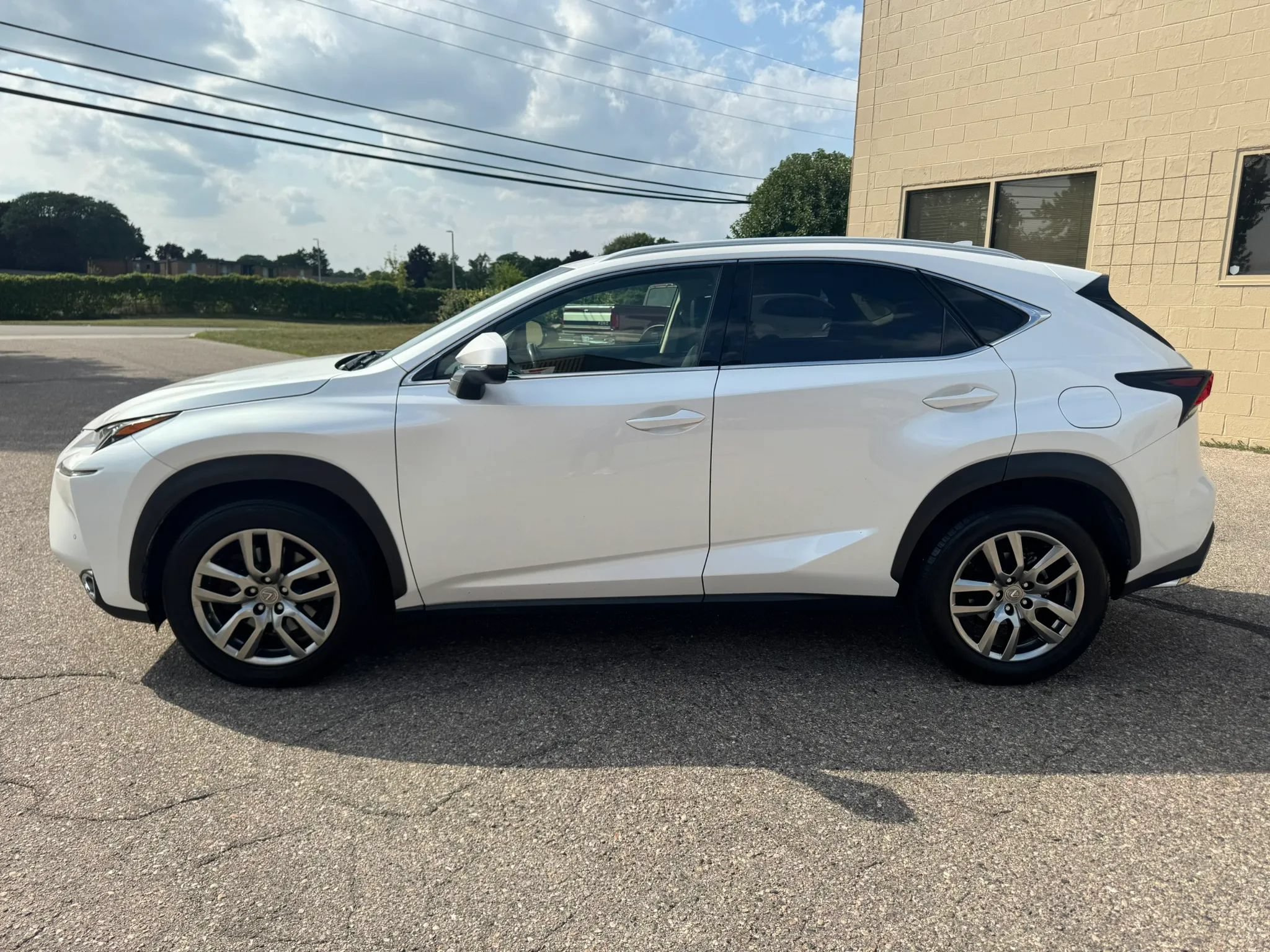 Used 2015 Lexus NX 200t AWD w/ Premium Package image 5