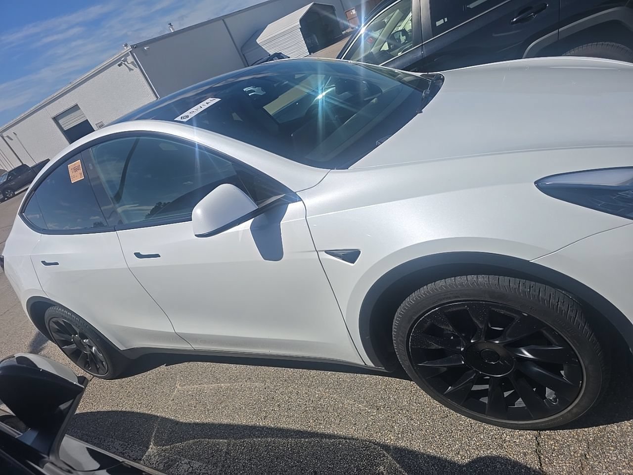 Used 2023 Tesla Model Y Long Range AWD/4WD image 4