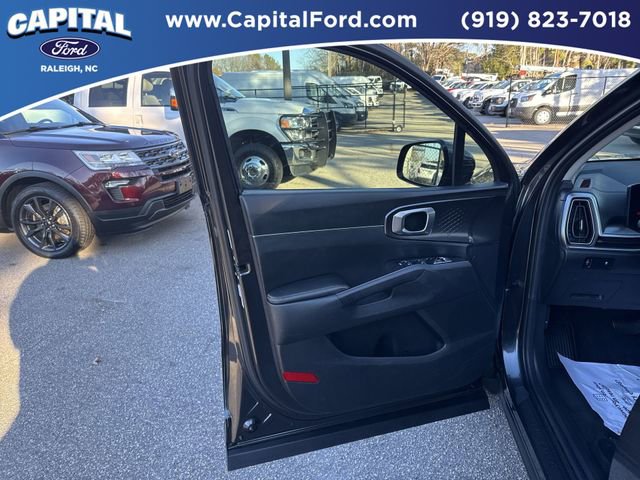 Used 2024 Kia Sorento S image 19