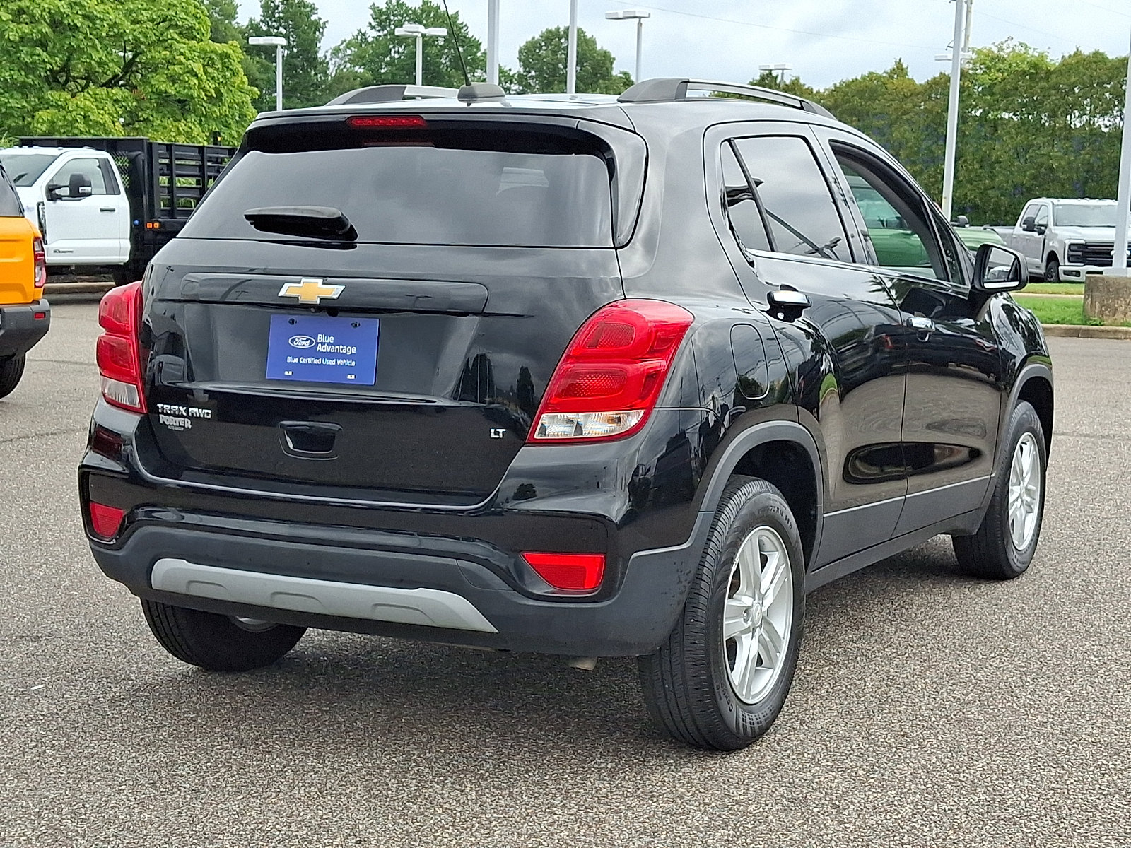 Used 2019 Chevrolet Trax LT w/ LT Convenience Package AWD/4WD image 9