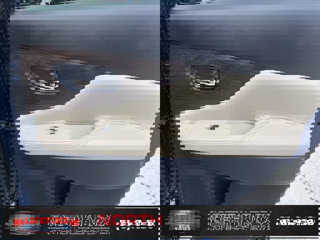 Used 2023 Nissan Murano Platinum w/ Cargo Package image 24