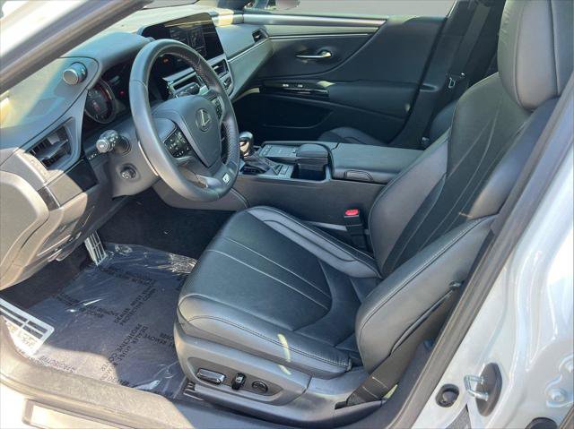 Certified 2022 Lexus ES 350 F Sport w/ Accessory Package FWD image 9
