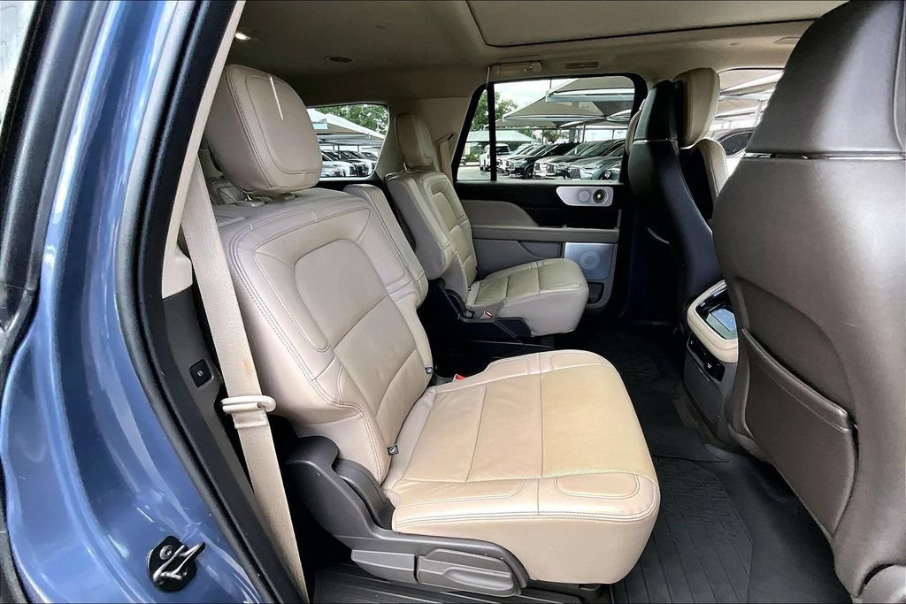 Used 2023 Lincoln Navigator L Reserve AWD/4WD image 38