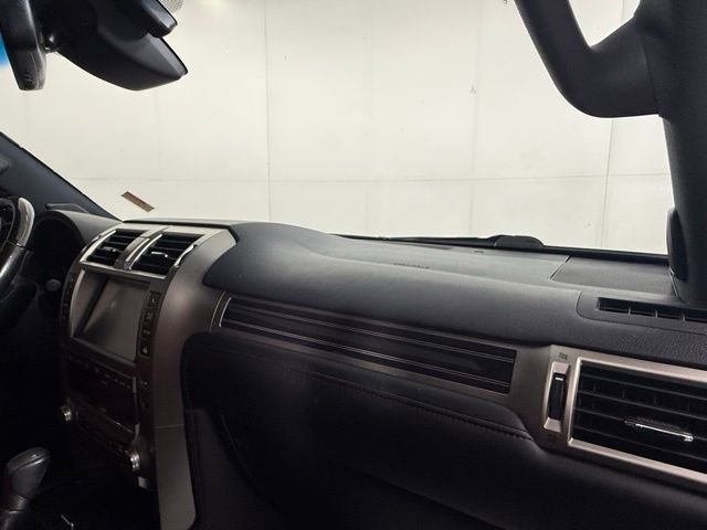 Used 2020 Lexus GX 460 Premium w/ Premium Package image 37