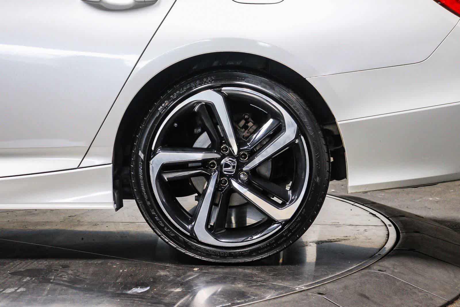 Used 2022 Honda Accord Sport image 9