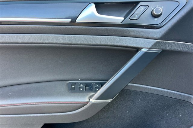 Used 2015 Volkswagen GTI Autobahn image 11