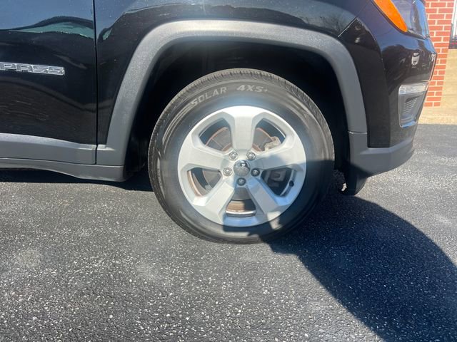 Used 2018 Jeep Compass Latitude w/ Cold Weather Group image 11